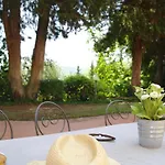 דירה Antico Casale Rodilosso מונטאיונה